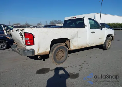 2007 Chevrolet Silverado 1500 Work Truck z USA, uszkodzony, nr VIN 1GCEC14C67Z611227
